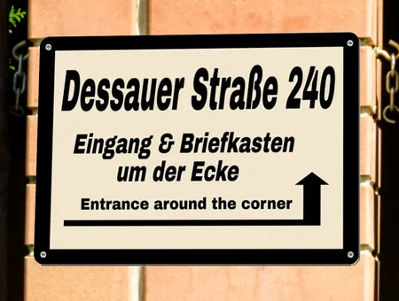 Wegweiser Dessauer Straße Bild