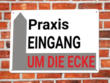 Wegweiser Praxis um die Ecke Bild